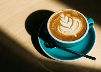 Aumento del prezzo del caffè per disastri naturali sui raccolti