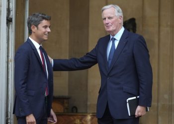 Barnier propone aumento tasse per i più ricchi in Francia