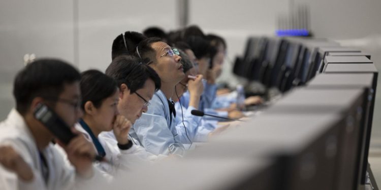 Cina: Sonda atterra sul lato nascosto della Luna, nuova era spaziale