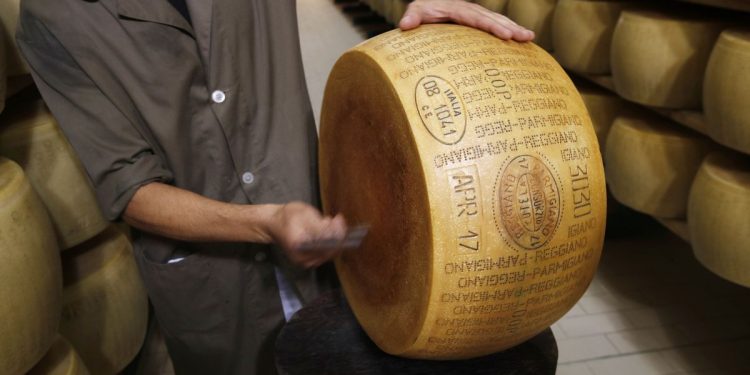Dazi Cina su latticini Ue: ritorsione commerciale in atto