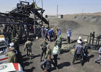 Iran: esplosione in miniera, decine morti e 18 intrappolati