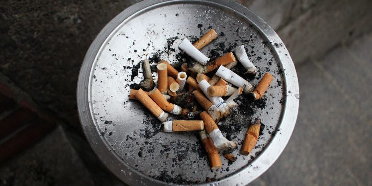 La Slovacchia ricicla filtri di sigarette in asfalto stradale