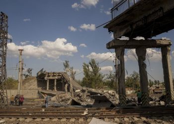Russia avanza su Pokrovsk e Donbass: conflitto in corso