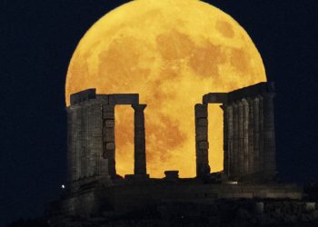 Superluna blu: foto spettacolari da tutto il mondo