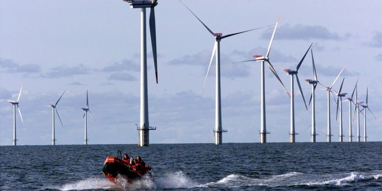 Tecnologie energetiche pulite frenano le emissioni di CO2