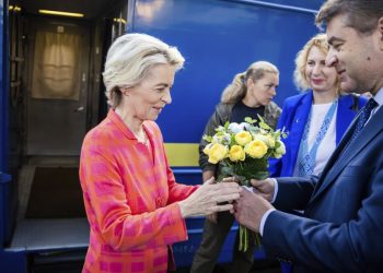 Ucraina, von der Leyen: supporto decisivo per Kiev