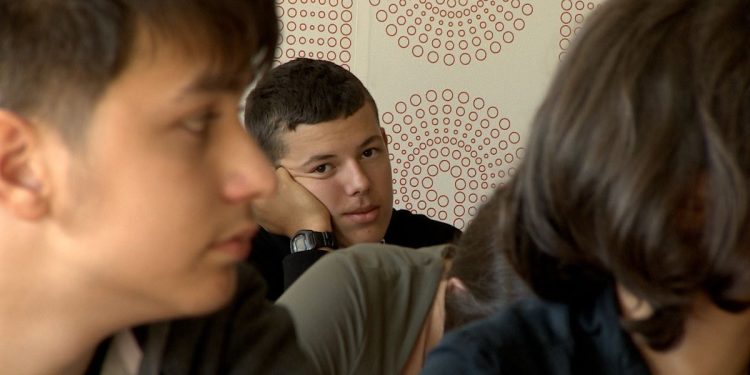 Ungheria: prima scuola bilingue per rifugiati ucraini in Europa