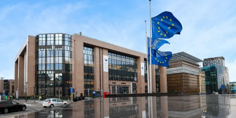 Legge Ue su pedopornografia online: Paesi ancora divisi