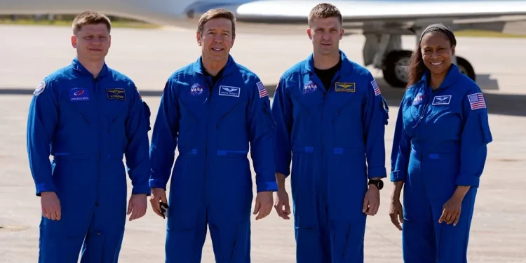 SpaceX: Equipaggio torna a Terra dopo guasto capsula Boeing