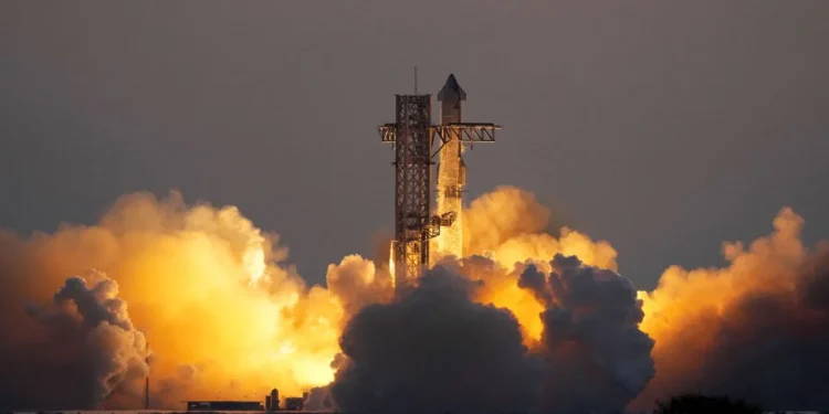 SpaceX cattura il razzo Super Heavy: è pura magia