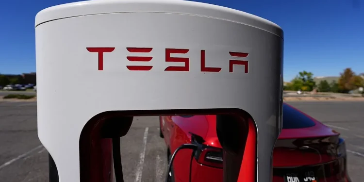 Tesla in calo: consegne veicoli elettrici deludono