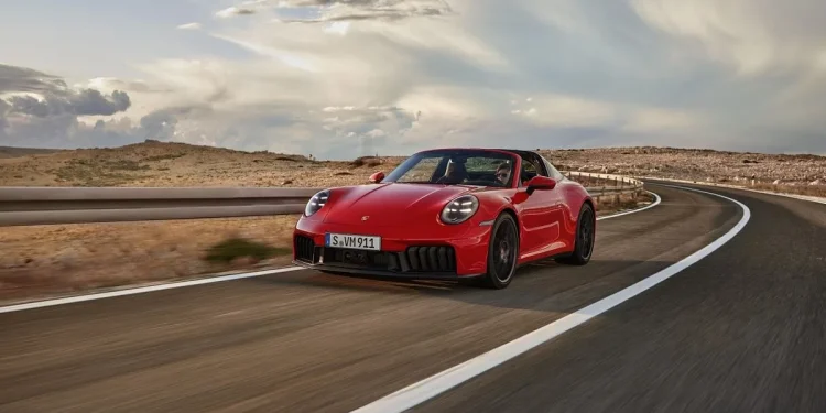 Vendite Porsche in Cina crollano per la crescente concorrenza
