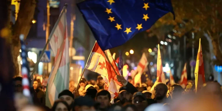 Elezioni Georgia: migliaia in piazza a Tbilisi contro brogli