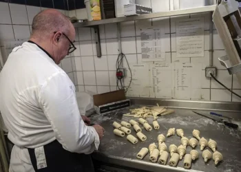 Aumento prezzo burro in UE: preoccupazioni per consumatori e produttori