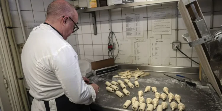 Aumento prezzo burro in UE: preoccupazioni per consumatori e produttori