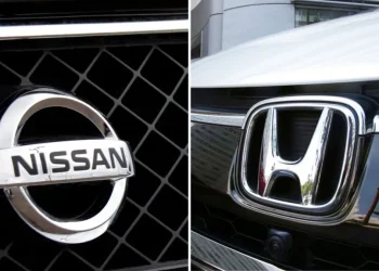 Nissan vola in borsa per un possibile accordo con Honda