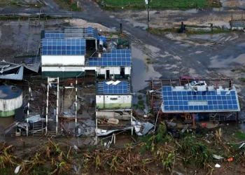 Pannelli solari e tempeste: come resistono al vento