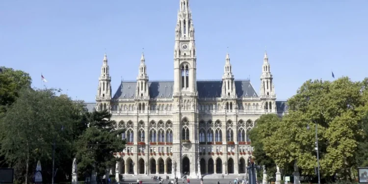 Austria: René Benko arrestato per frode e riciclaggio in Italia