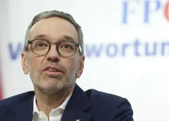 Austria, accordo bilancio: leader della destra in 100 giorni