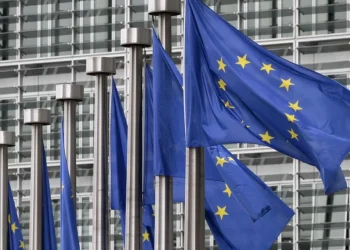 BCE pronta a ridurre i tassi: incertezze sui dazi di Trump