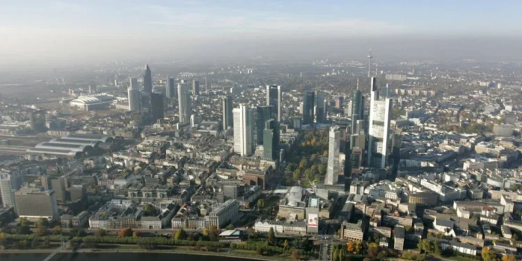 Eurostat: Stagnazione Ue, Germania e Francia in crisi