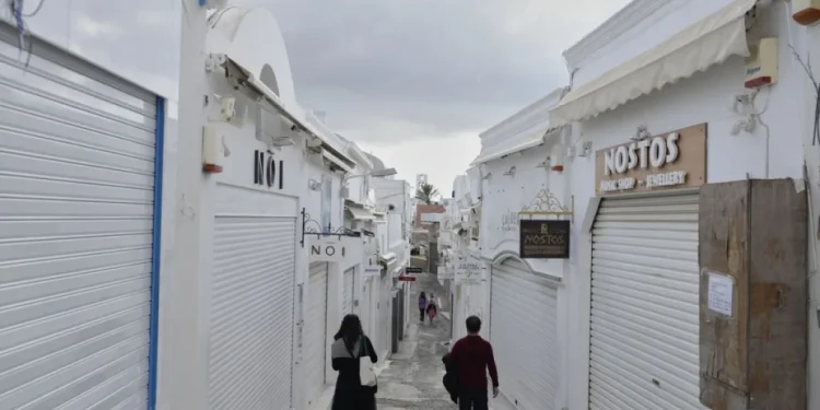 Emergenza terremoti a Santorini: tre scenari possibili