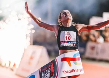 Influencer spagnola corre 7 maratone in 7 continenti