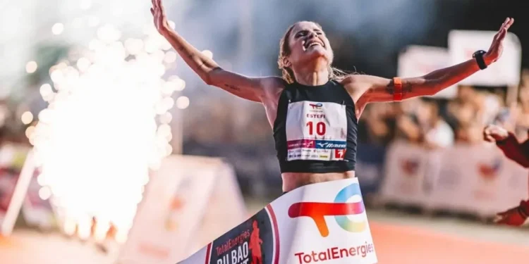 Influencer spagnola corre 7 maratone in 7 continenti